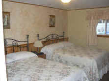 motel-2beds.jpg (14361 bytes)